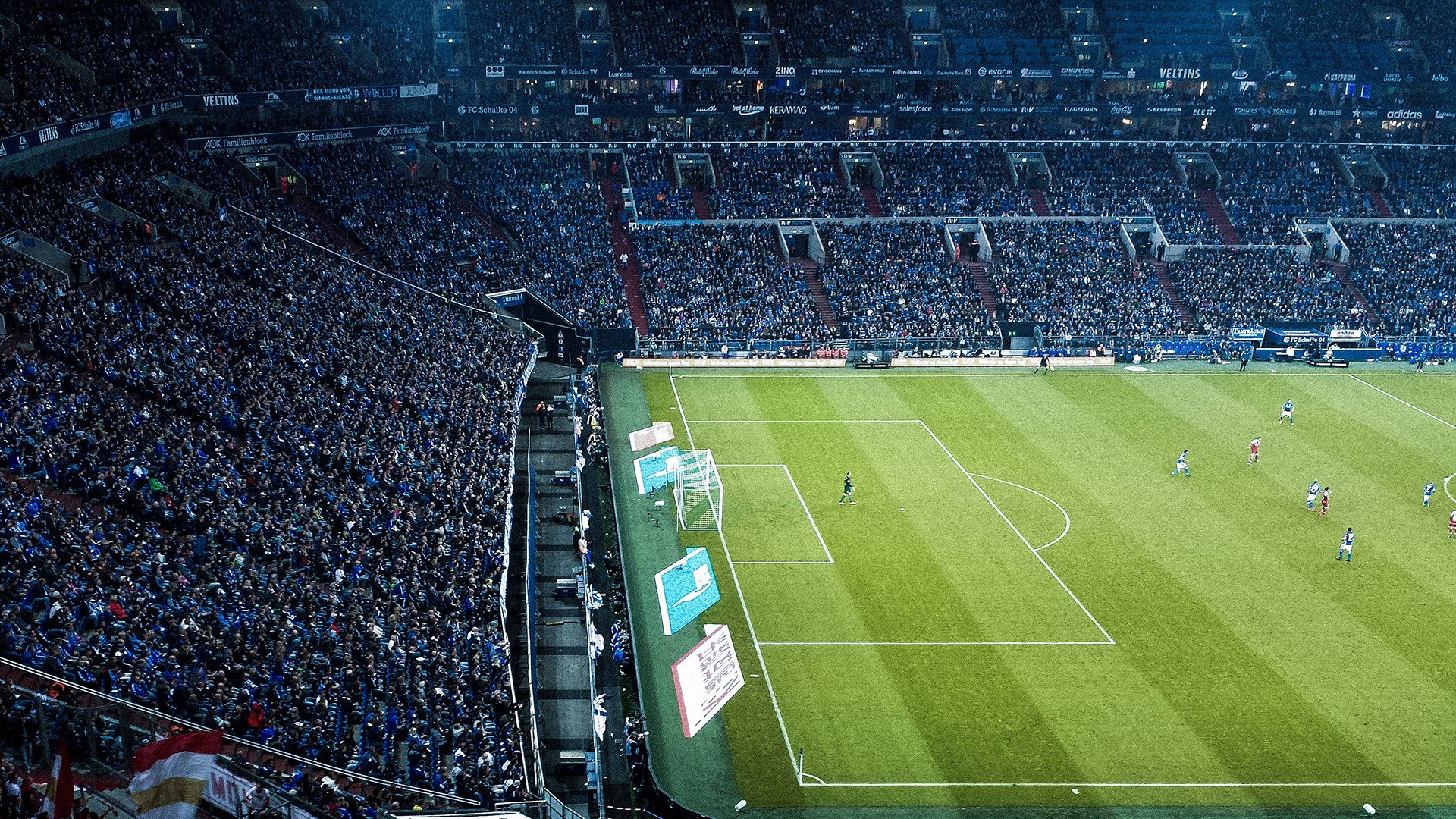 热血比拼！球员斗志昂扬备战重要战役