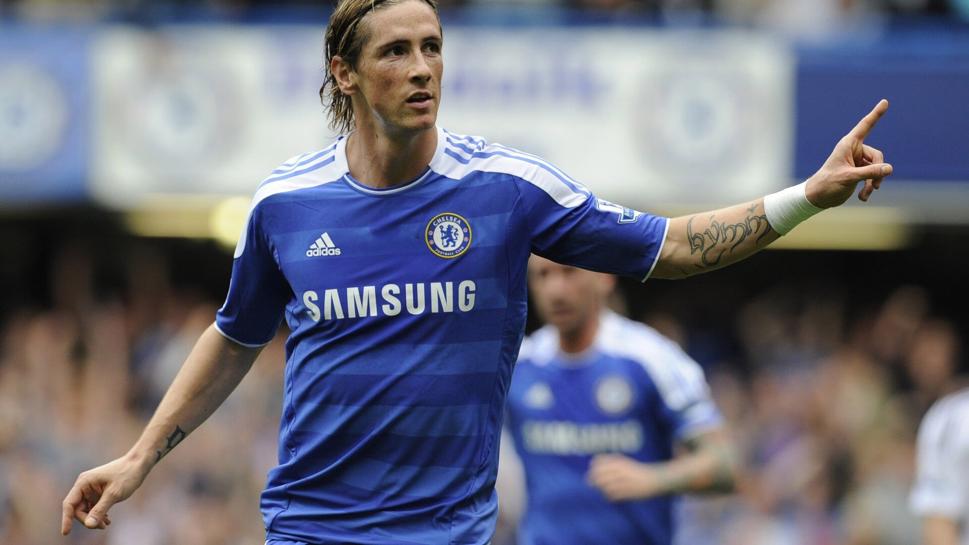 伯恩利战绩低迷,高层紧急开会商讨对策,伯恩利老板是中国人吗